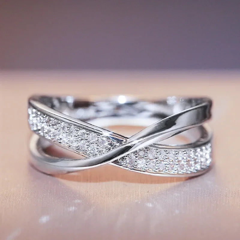 DOUBLE CROSSED RING