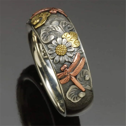 VINTAGE CARVED DRAGONFLY RING